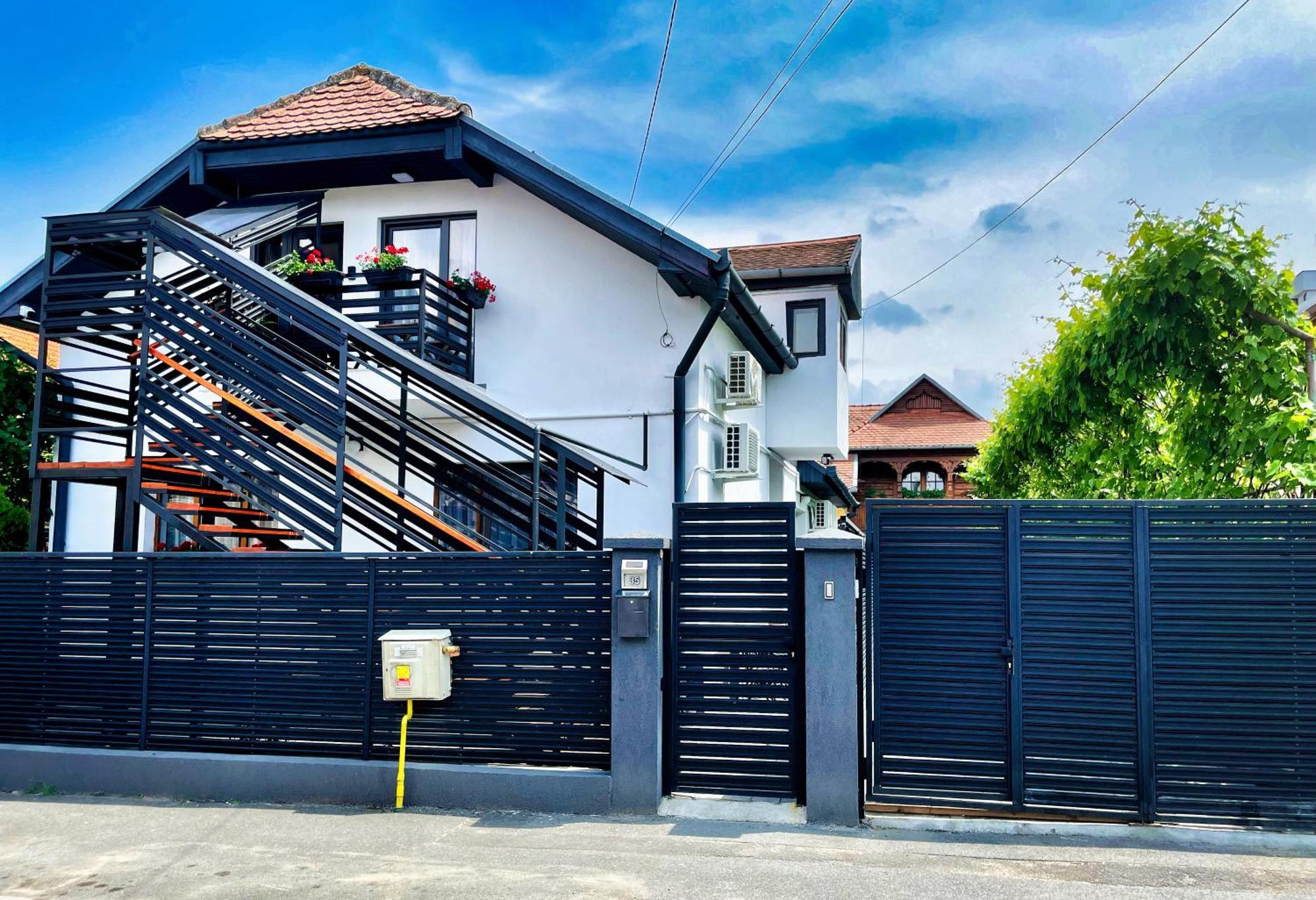 Ben Apartments Sibiu Bagian luar foto