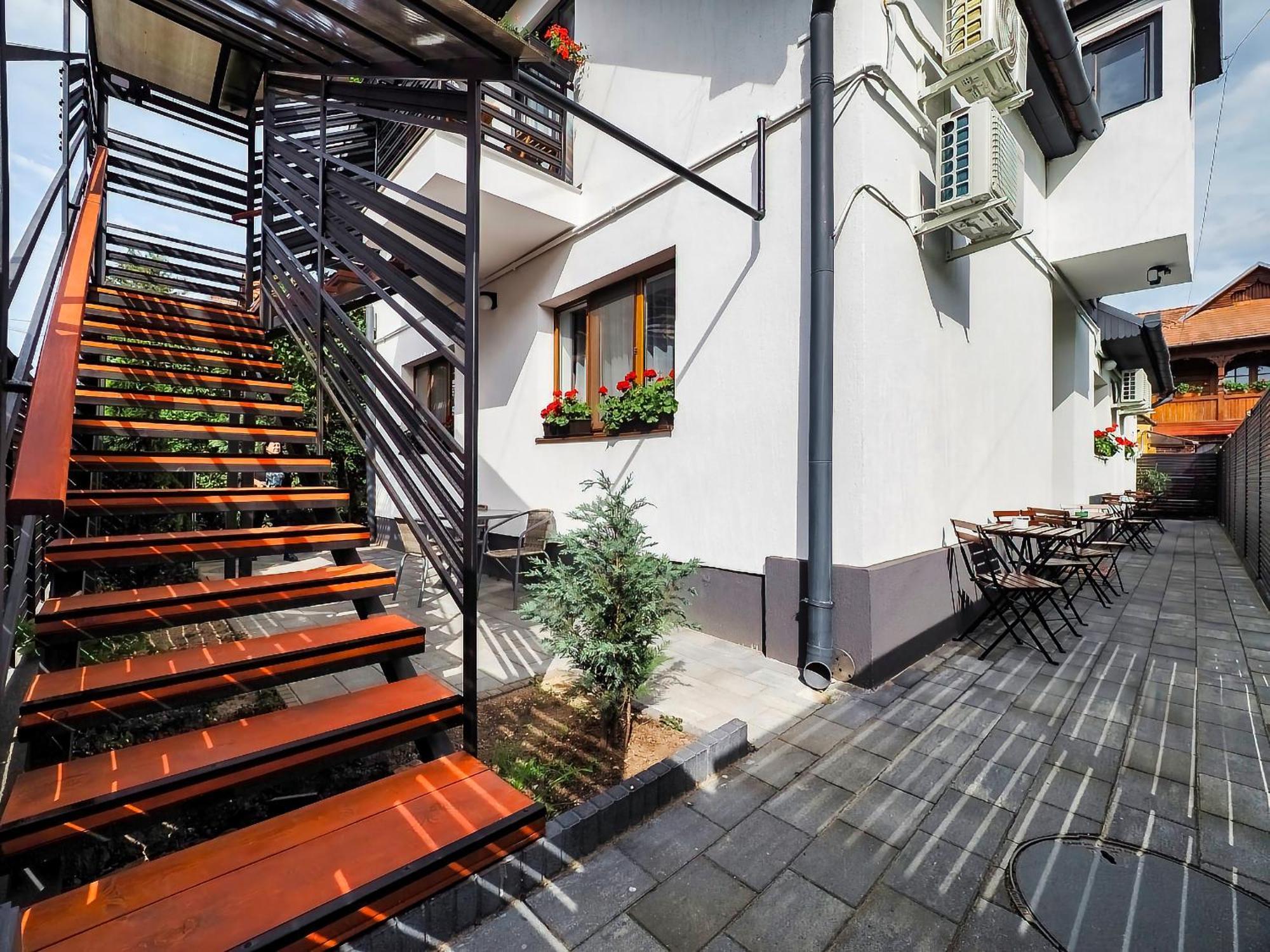 Ben Apartments Sibiu Bagian luar foto